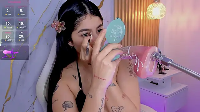 alissaowens  online show from 06-19-26, 11:03