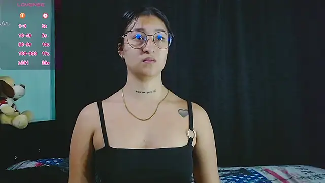 Snapshot of EVAH_LEE_ chatting on 10-05-25, 03:27 EVAH LEE online show from 10-05-25, 03:27