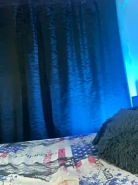 Snapshot of EVAH_LEE_ chatting on 10-10-25, 03:27 EVAH LEE online show from 10-10-25, 03:27