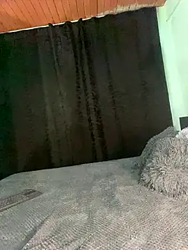 Snapshot of EVAH_LEE_ chatting on 10-20-25, 04:35 EVAH LEE online show from 10-20-25, 04:35