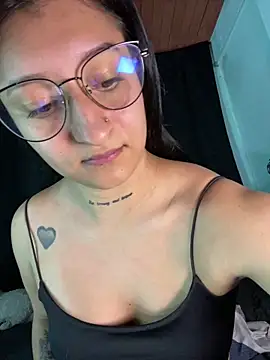 EVAH LEE  online show from 06-06-26, 03:55