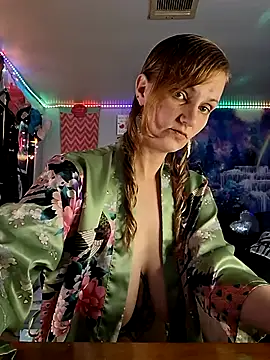 Snapshot of PeachyAriel chatting on 04-01-26, 03:18 PeachyAriel online show from 04-01-26, 03:18