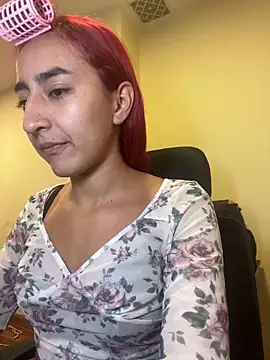 JuliethaDemon  online show from 05-07-26, 01:38