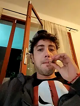 Snapshot of JotadeJoder chatting on 11-05-25, 05:46 JotadeJoder online show from 11-05-25, 05:46