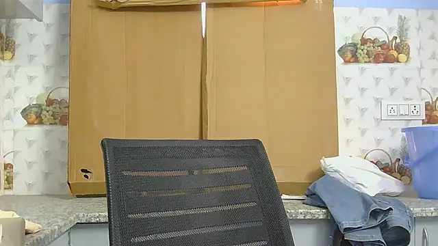 Cute-Bacchi online show from 10-24-25, 01:57