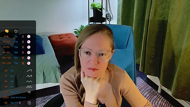 Snapshot of _Goldilocks_ chatting on 09-11-25, 06:57 Goldilocks online show from 09-11-25, 06:57
