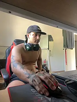 Snapshot of BAGHEERAPGG chatting on 04-06-26, 01:34 BAGHEERAPGG online show from 04-06-26, 01:34