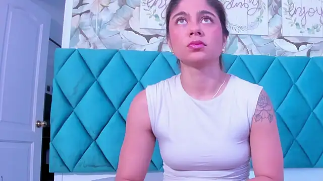 MiaCoopper online show from 09-20-25, 06:09