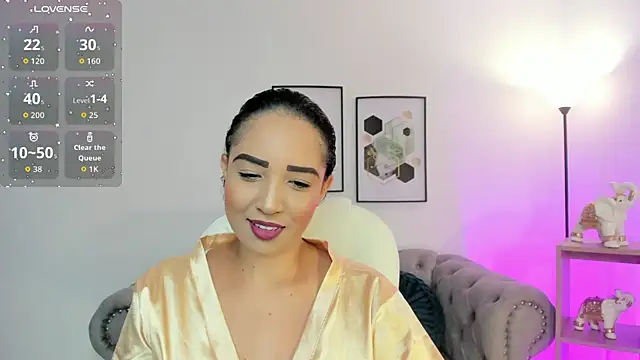 Snapshot of Sharon_breezee chatting on 10-03-25, 03:36 Sharon breezee online show from 10-03-25, 03:36