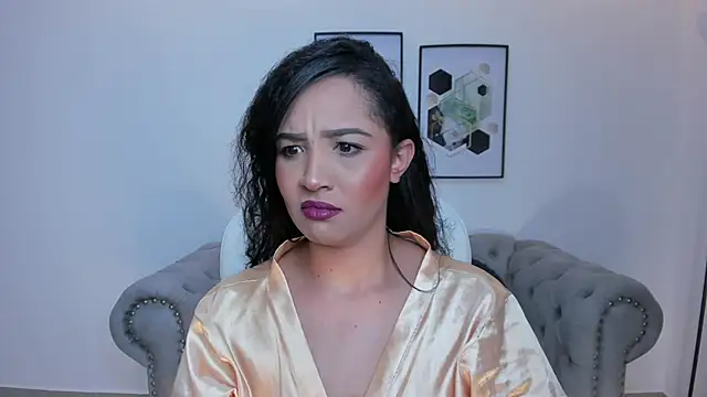 Snapshot of Sharon_breezee chatting on 10-26-25, 04:07 Sharon breezee online show from 10-26-25, 04:07