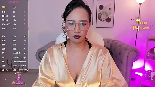 Snapshot of Sharon_breezee chatting on 11-04-25, 04:22 Sharon breezee online show from 11-04-25, 04:22