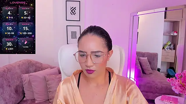 Sharon breezee online show from 11-11-25, 04:12