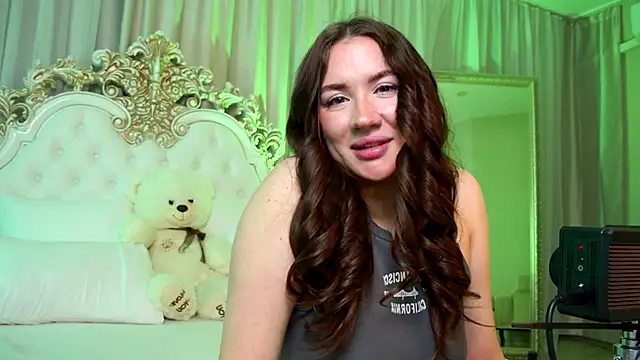 MeganStrain online show from 01-06-26, 03:10