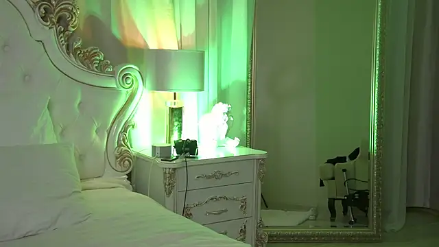 MeganStrain online show from 02-07-26, 03:21