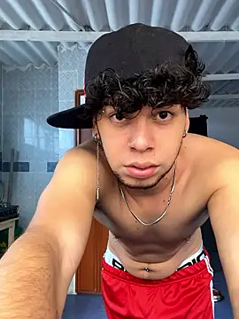 Snapshot of enzo_vittale03_ chatting on 01-11-26, 06:57 enzo vittale03 online show from 01-11-26, 06:57