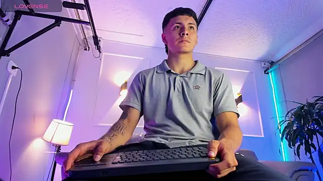 Leo santoro online show from 04-30-26, 01:50
