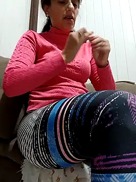 Snapshot of cicinha3657 chatting on 05-10-26, 04:17 cicinha3657 online show from 05-10-26, 04:17