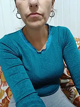 Snapshot of cicinha3657 chatting on 05-21-26, 03:24 cicinha3657 online show from 05-21-26, 03:24