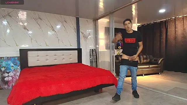 Bisexlifehot   online show from 05-10-26, 10:59