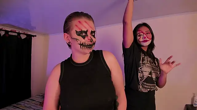 CrazyCakes  online show from 10-31-25, 06:58