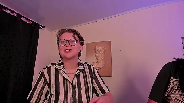 CrazyCakes  online show from 11-22-25, 04:22