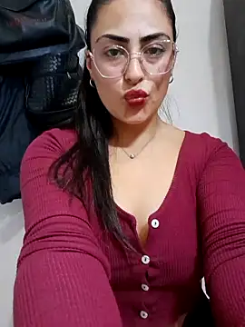 Snapshot of Nella_09 chatting on 09-20-25, 06:42 Nella 09 online show from 09-20-25, 06:42