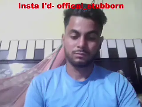 Snapshot of ursdreamperson chatting on 04-17-26, 02:20 ursdreamperson online show from 04-17-26, 02:20