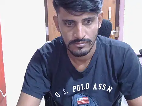 Snapshot of krishjaat43 chatting on 11-11-25, 06:13 krishjaat43 online show from 11-11-25, 06:13