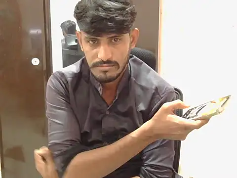 Snapshot of krishjaat43 chatting on 11-18-25, 04:39 krishjaat43 online show from 11-18-25, 04:39