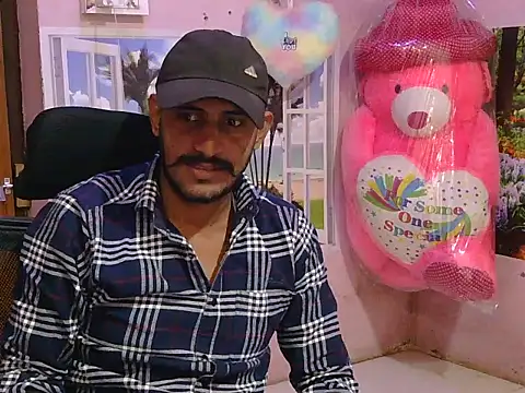 Snapshot of krishjaat43 chatting on 12-18-25, 05:52 krishjaat43 online show from 12-18-25, 05:52