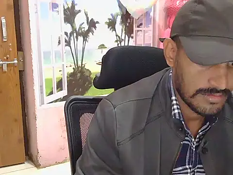 Snapshot of krishjaat43 chatting on 12-20-25, 04:58 krishjaat43 online show from 12-20-25, 04:58