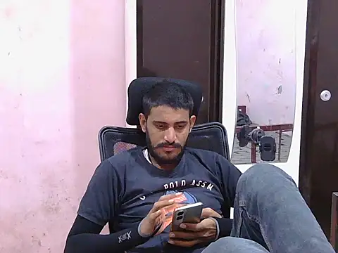 Snapshot of krishjaat43 chatting on 01-15-26, 03:38 krishjaat43 online show from 01-15-26, 03:38