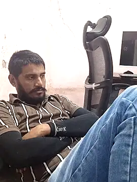 Snapshot of krishjaat43 chatting on 02-06-26, 10:51 krishjaat43 online show from 02-06-26, 10:51