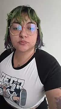 XxGreenGoodxX online show from 05-10-26, 07:41