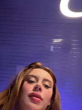 Snapshot of Kiss_Me_Sky chatting on 10-29-25, 07:54 Kiss Me Sky online show from 10-29-25, 07:54