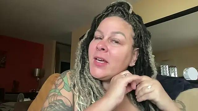 number1slut online show from 05-18-26, 12:00