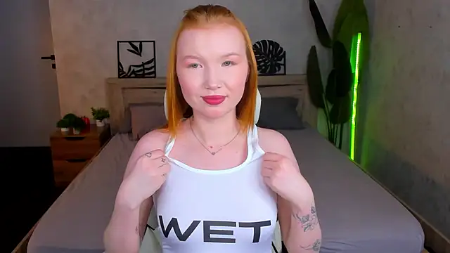 Snapshot of Anna_Patterson chatting on 04-26-26, 09:29 Anna Patterson online show from 04-26-26, 09:29