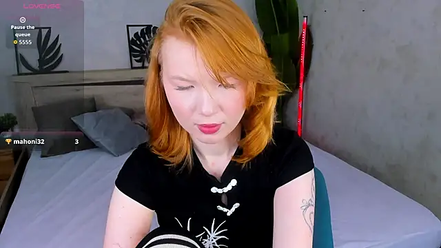 Snapshot of Anna_Patterson chatting on 05-04-26, 09:27 Anna Patterson online show from 05-04-26, 09:27