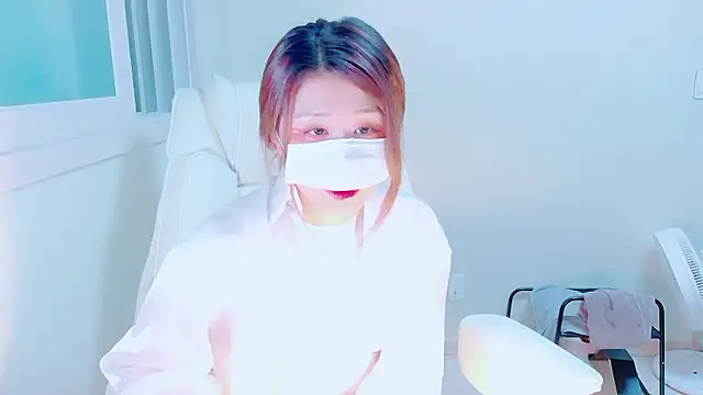 hyeony s96 online show from 10-18-25, 12:17