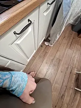 yourfavpsy  online show from 11-22-25, 01:43