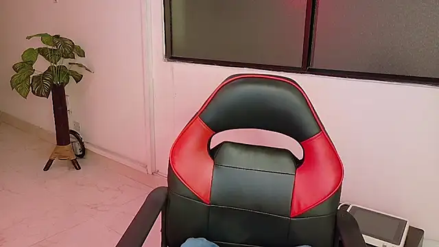 Snapshot of Hell_Girll_ chatting on 10-05-25, 03:49 Hell Girll online show from 10-05-25, 03:49