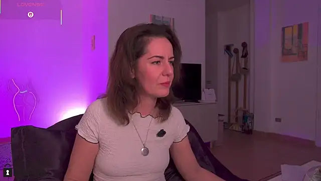 Witch in Silk online show from 11-14-25, 09:46