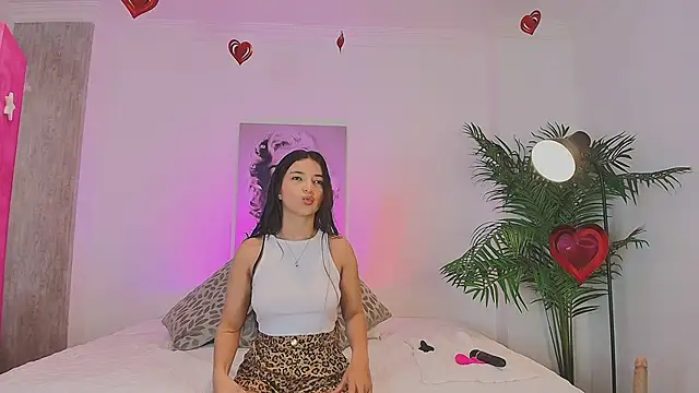 LUNAA    online show from 02-23-26, 03:59