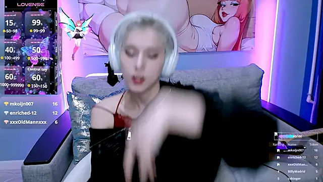 Snapshot of SophieAsh chatting on 11-01-25, 07:16 SophieAsh online show from 11-01-25, 07:16