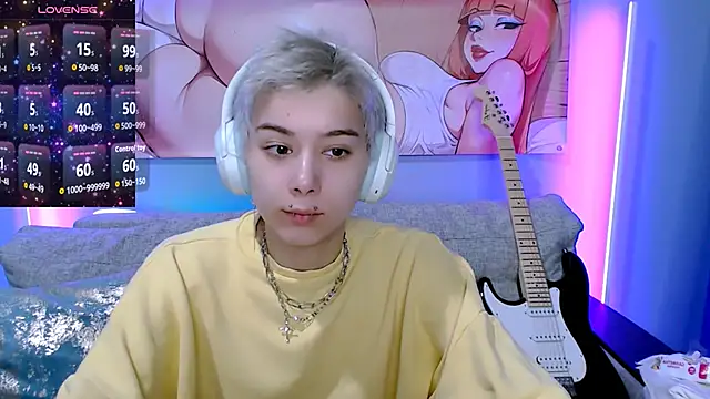 Snapshot of SophieAsh chatting on 11-08-25, 07:08 SophieAsh online show from 11-08-25, 07:08