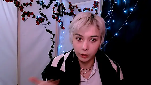 SophieAsh online show from 01-14-26, 07:19