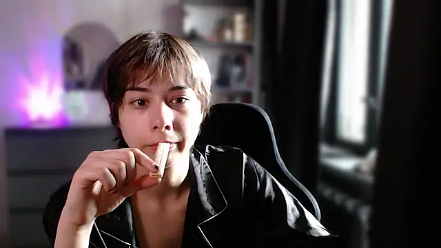 SophieAsh online show from 06-21-26, 06:38