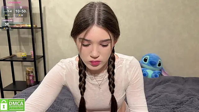 MollyBaby online show from 10-23-25, 02:38