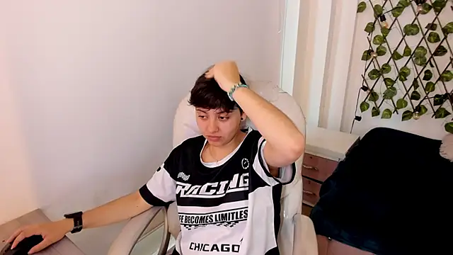 Nathaly ds online show from 11-18-25, 07:40