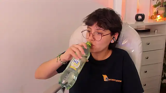 Nathaly ds online show from 05-06-26, 04:12
